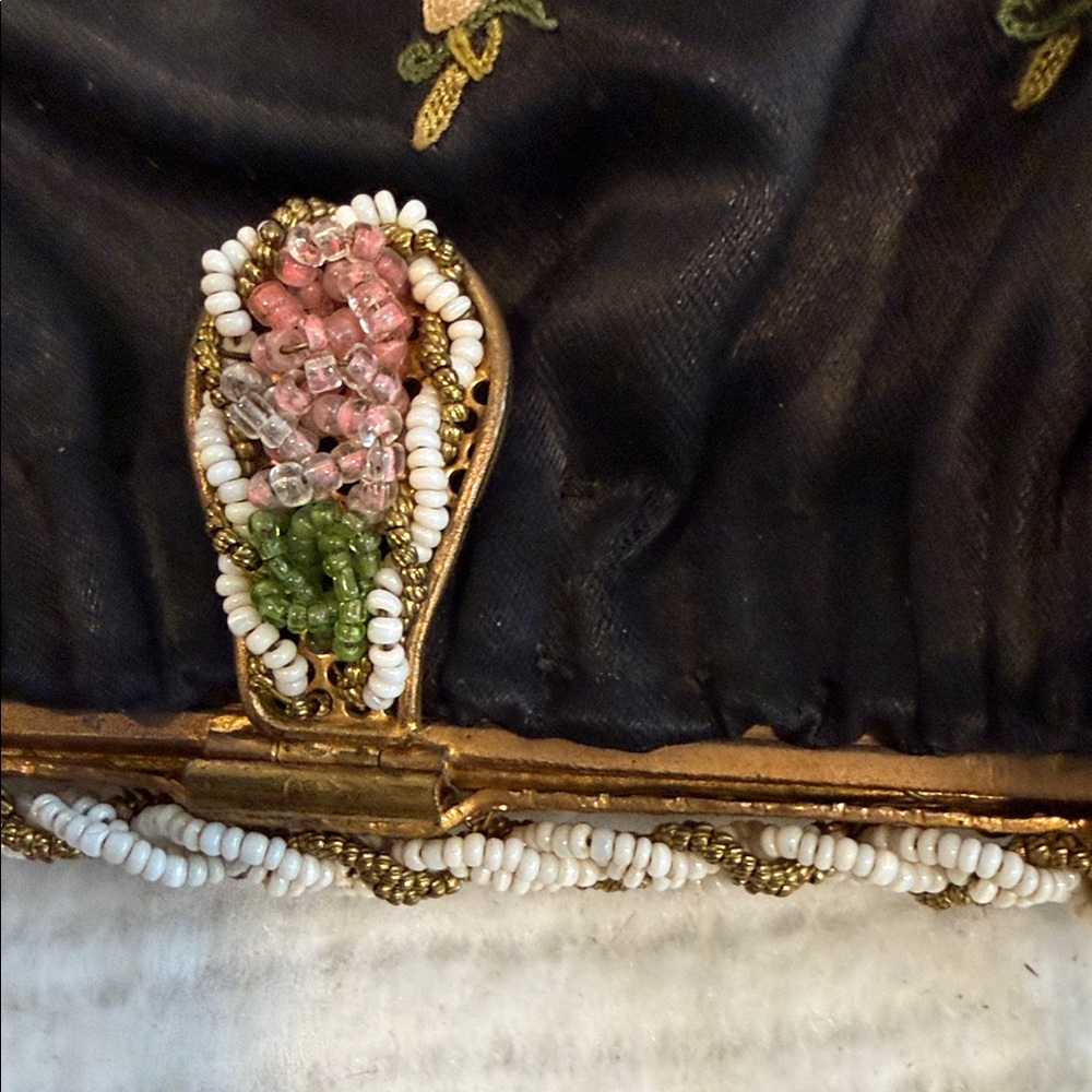 Vintage 1940s French Handmade Beaded and Embroidered Evening Bag - Picture 7 of 7